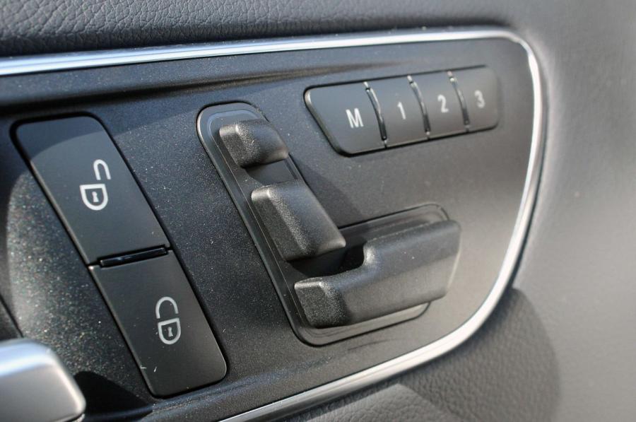  Mercedes-Benz B-Class Electric Drive 2014 года  (US) (фото 33 из 59)